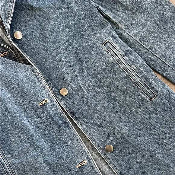 Stylish Denim Trench Coat - Picture 4 of 8